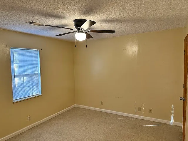 1716 Bartow St — Photo 8
