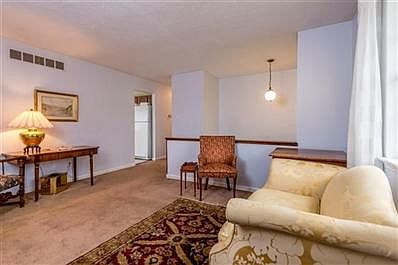 4th image of 3601 Sundart Dr