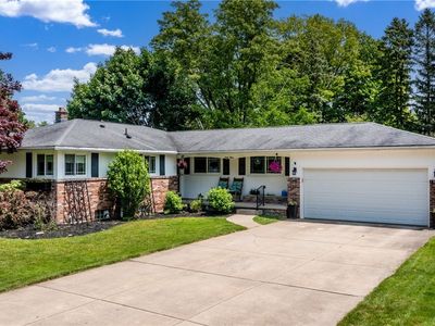 63 Hunters Ln, Buffalo, NY, 14221