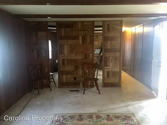 4th image of 148 Roaring River Dr