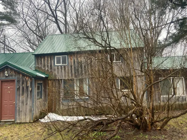 131-133 Elderberry Ln, Central Square, NY 13036