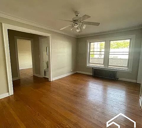 2nd image of 18 E Northwest Hwy APT 5
