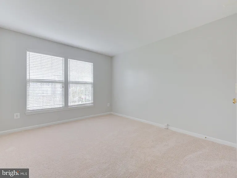 20362 Hartwell St — Photo 24