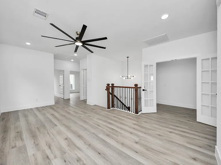 3524 Rebecca St — Photo 22