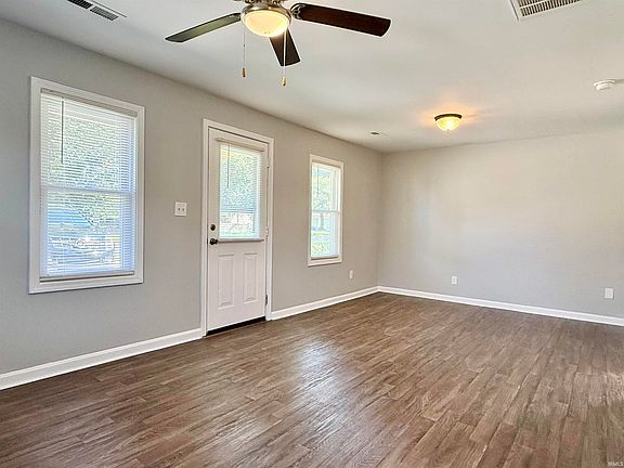 4th image of 222 W Adams Ave