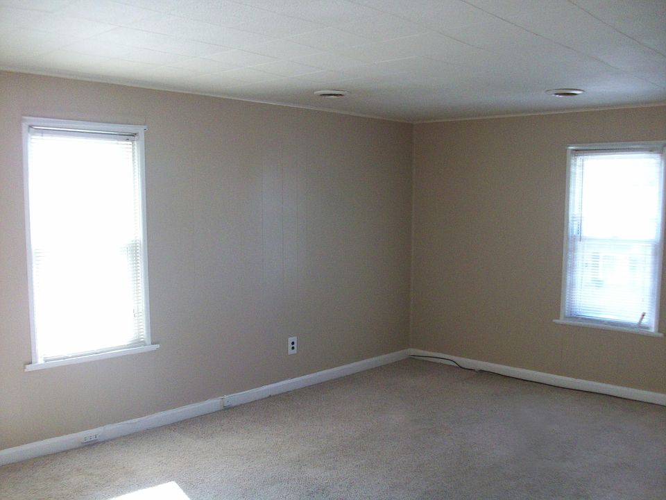 2nd image of 8515 Timken Ave #A