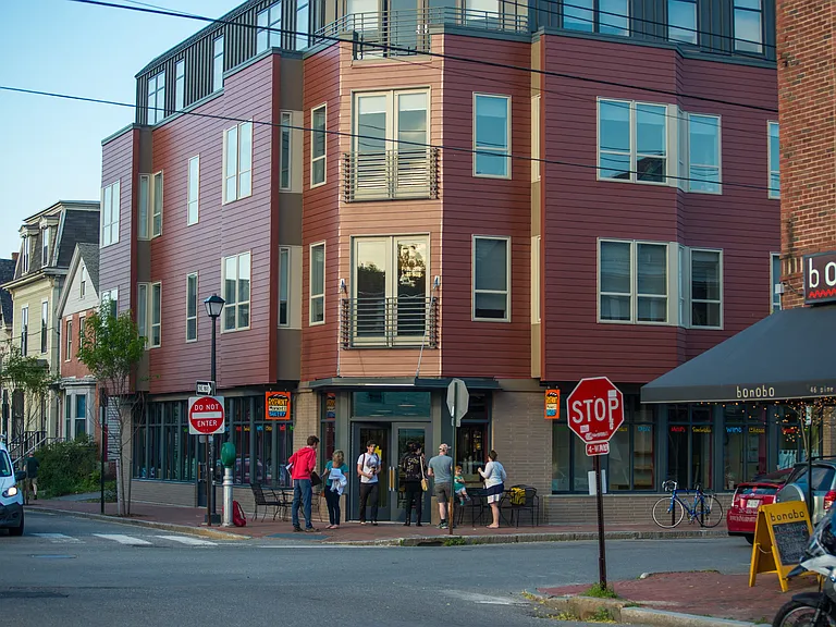 183 Brackett St — Photo 3
