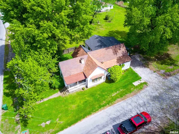 1401 Trout Ave, Johnston City, IL 62951