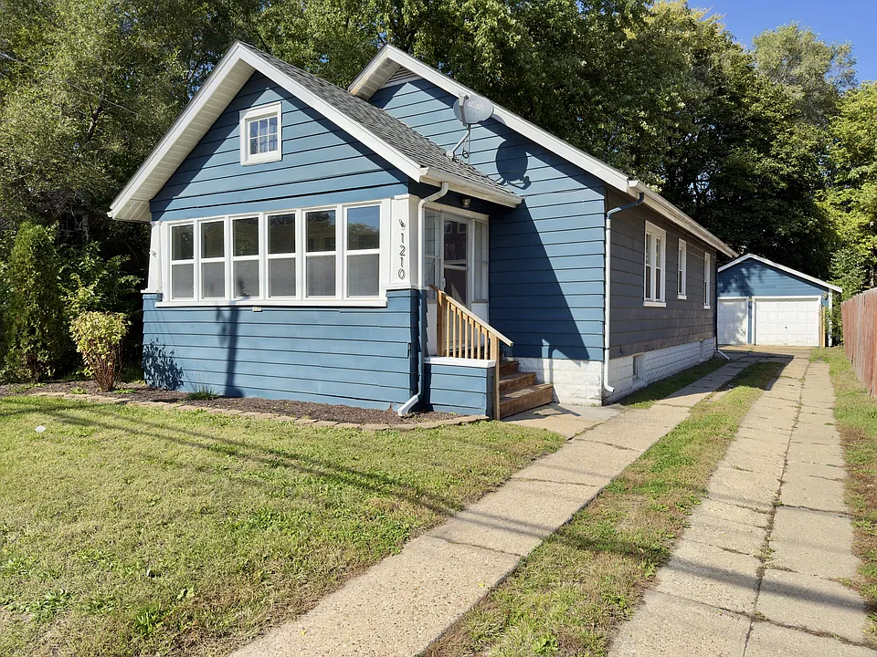 1210 22nd Ave