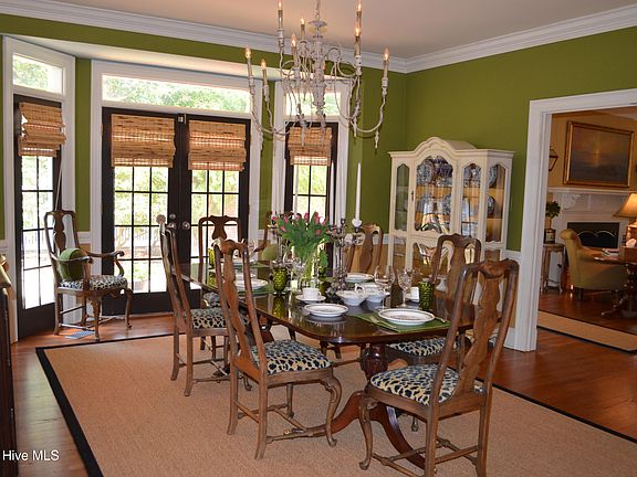 5th image of 135 Blue Road