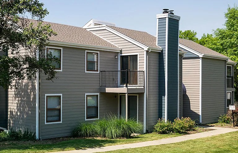 Schoettler Village — Photo 32