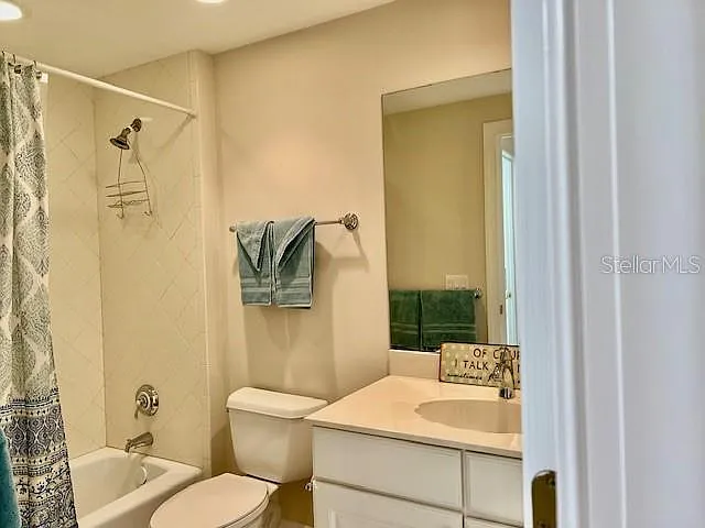 3313 Sunset Key Cir #203 — Photo 24