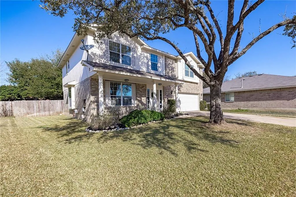 Building Photo - 1405 Faustino Cv