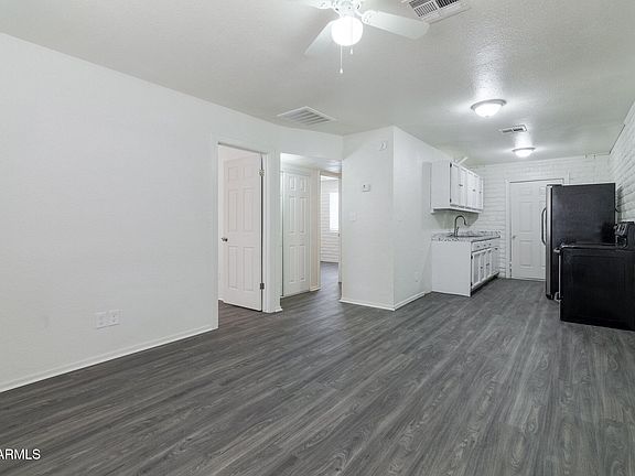2nd image of 3111 W Jefferson St APT 1
