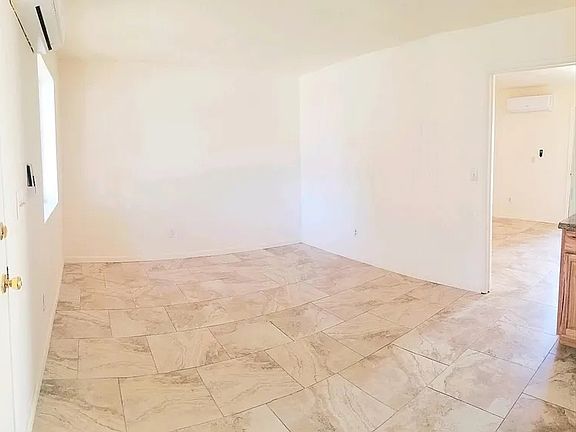 4th image of 3707 E Blacklidge Dr #3707