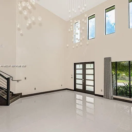 4 bed, 2847 sqft, $6,500 — Photo 2
