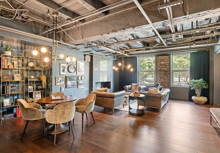 169 N Ashland Ave — Photo 8