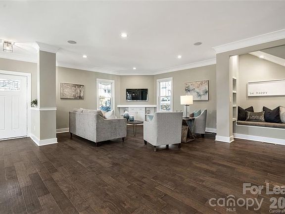 3rd image of 331 State St