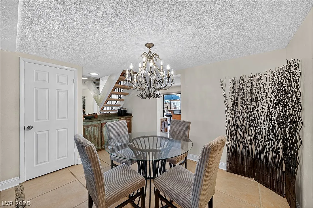 3 bed, 2.5 bath, 1656 sqft, $3,100 — Photo 4