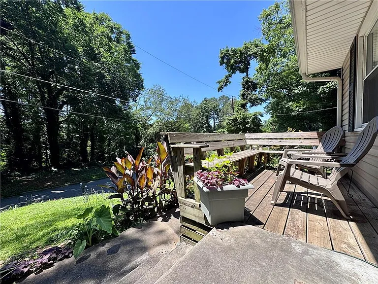 621 Rufus Henderson Dr — Photo 3