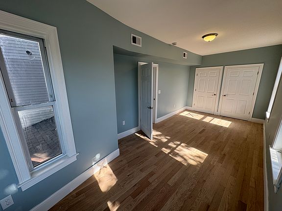 5th image of 13 Spring St #4