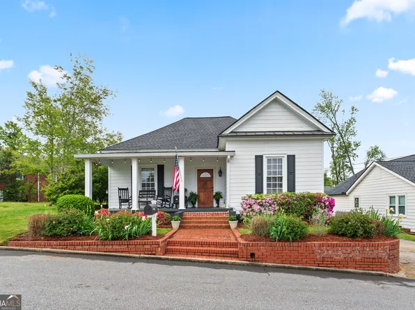 6 6th St, Newnan, GA 30263