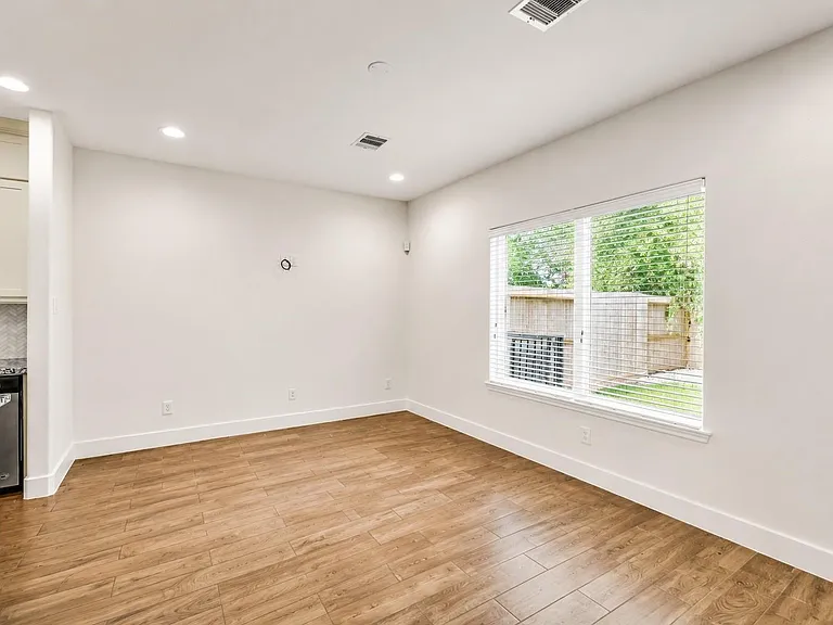 3605 Billingsley St #B — Photo 15