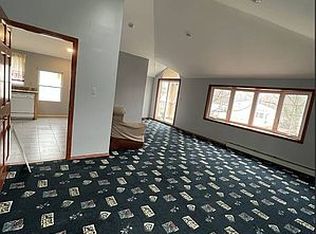 67-07 211th St #2, Oakland Gardens, NY 11364