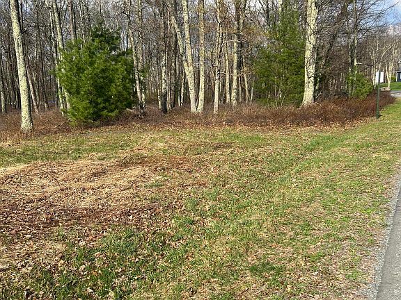 4th image of 134 Wedgewood Dr