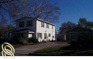 2nd image of 852 Blaine Ave