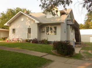 332 S Van Buren Ave APT 3, Pierre, SD 57501