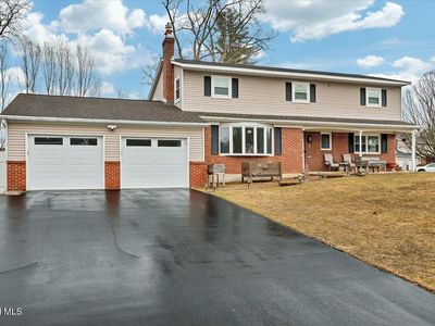 10 Appletree Lane, Clifton Park, NY, 12065