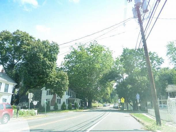 2nd image of 31 Church St