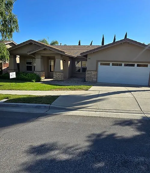 218 Red River Dr — Photo 3