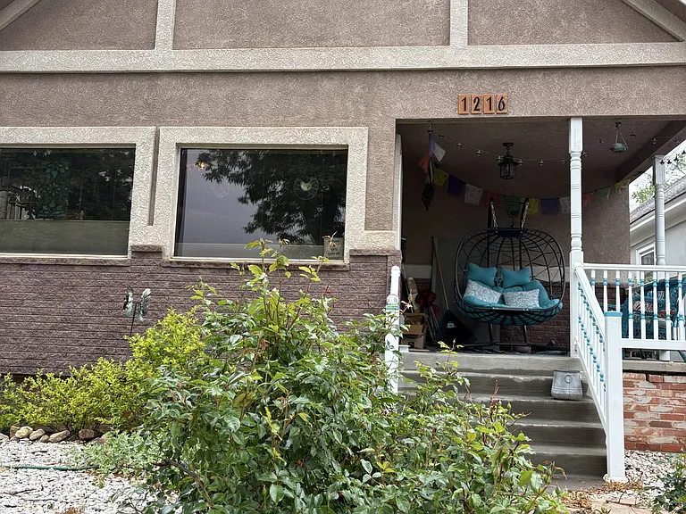 1216 W Cucharras St — Photo 2