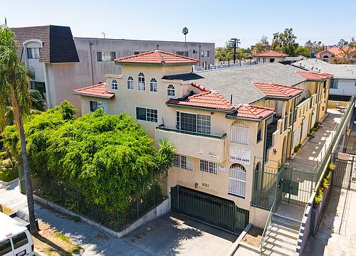 1st image of 821 Gramercy Dr APT 102