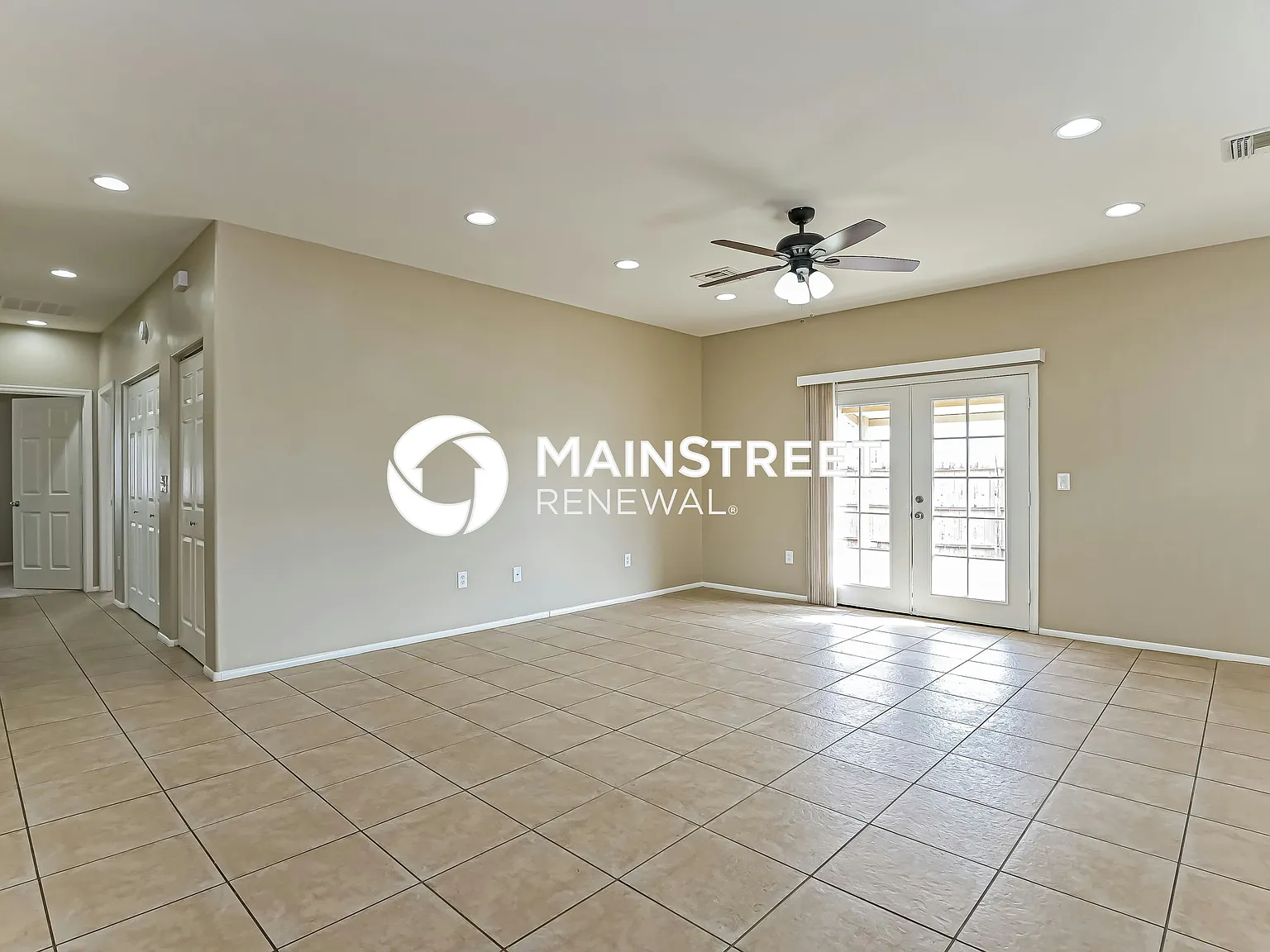 5740 S Hildreth Ave — Photo 3