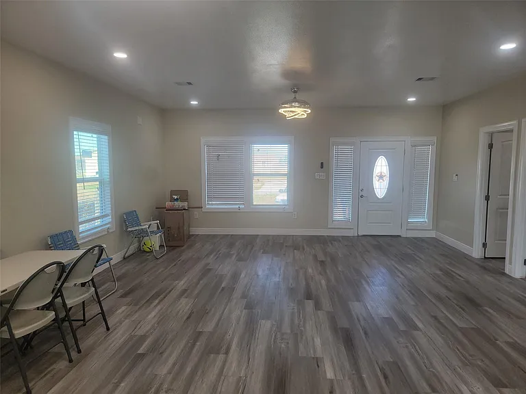 2250 Road 5732 — Photo 9