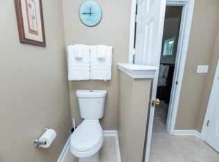 1402 Red Knot Ct, Hanahan, SC 29410