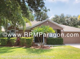 1920 Samantha Ln, Valrico, FL 33594