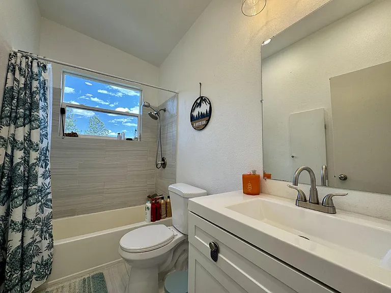 11922 Hillcrest Rd — Photo 21