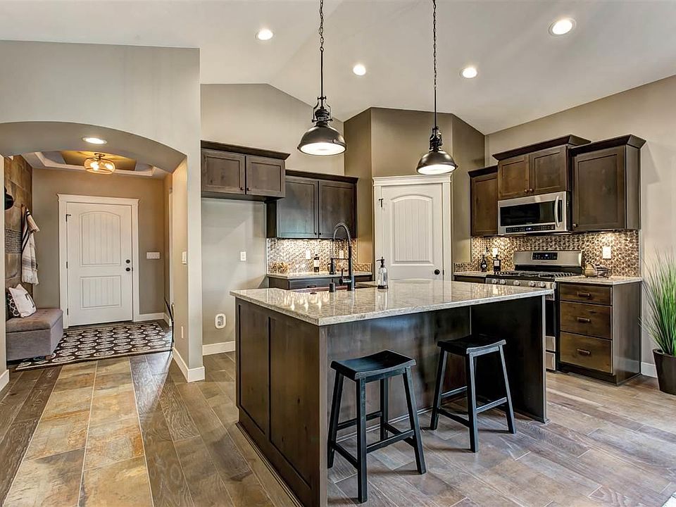 1st image of 4384 Corvina St