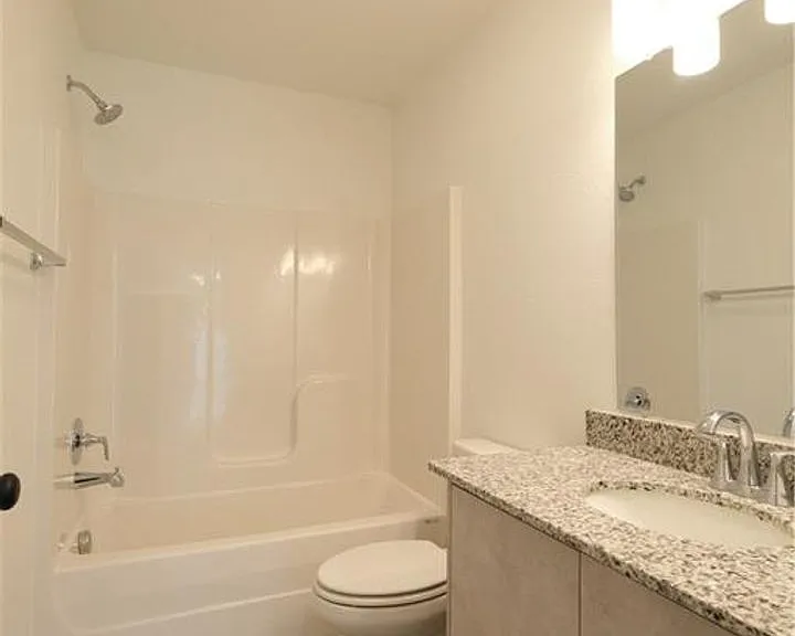 1081 Boardwalk Ave — Photo 10