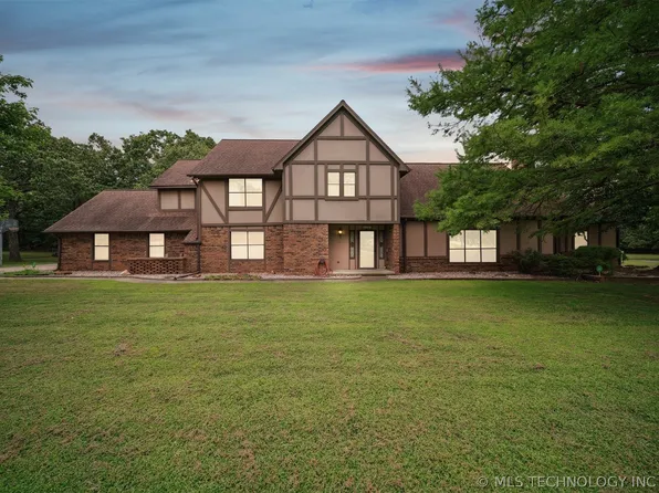 22547 S Dogwood Ct, Claremore, OK 74019