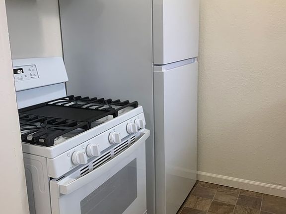3rd image of 6201 Martin Luther King Jr Blvd APT 17