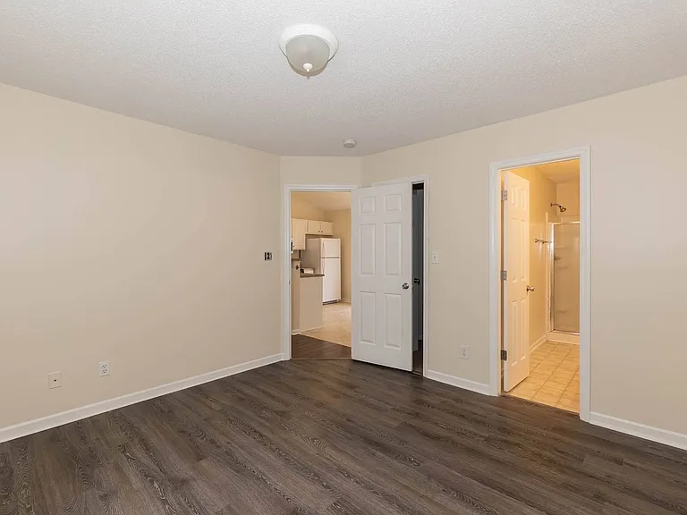 709 Arden St — Photo 11