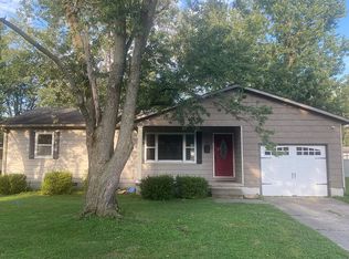 1001 Sunset Dr, Mc Leansboro, IL 62859