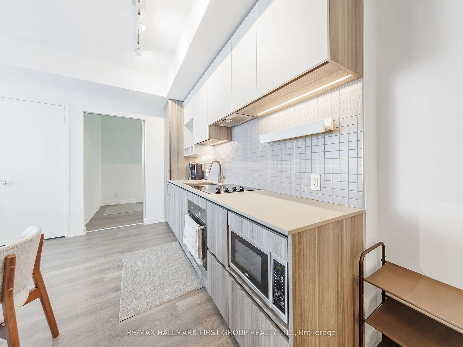 2 bed, $2,300 — Photo 4
