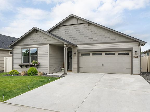 4th image of 2026 W Parkway Ct
