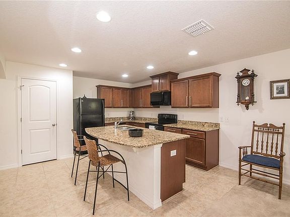 2nd image of 5722 Lacar Way